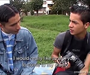 Latino gay atractivo junior y william a pelo