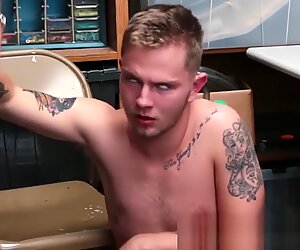 Gay amatoriale cavalca poliziotti verga crudi